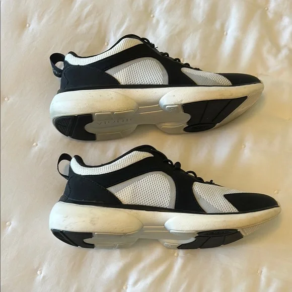 Vionic Women’s Black and White Athletic Shoes - Picture 5 of 8